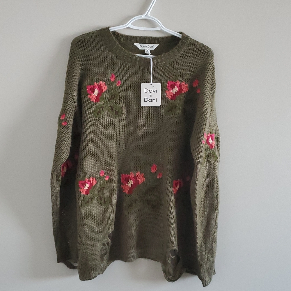 NWT DAVI & DANI Olive Floral Knit Distressed Detail Relaxed Fit Sweater Sz M